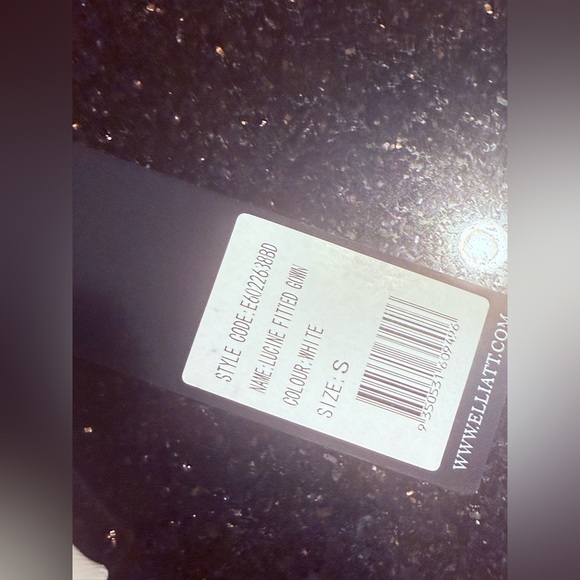 Elliatt Lucine Fitted Gown in White Bridal Shower Wedding Dress size S  NWT - Picture 8 of 8